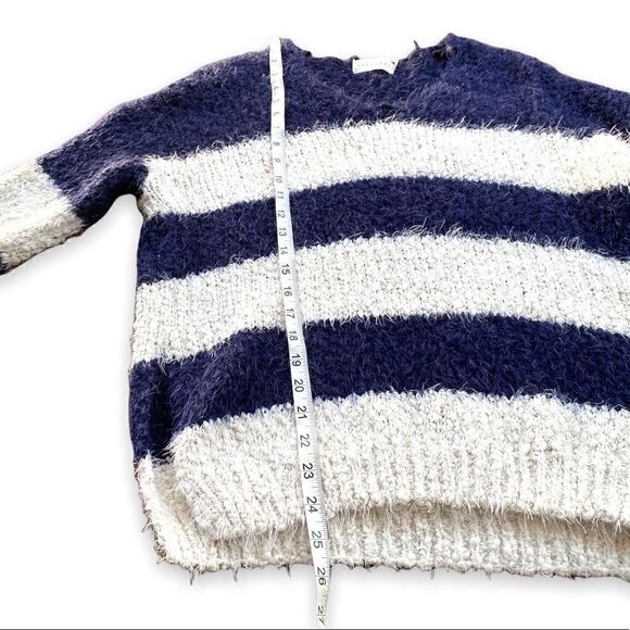 Dreamers Eyelash Chenille White And Navy Stripe Fuzzy Sweater (NWOT) - Picture 8 of 14